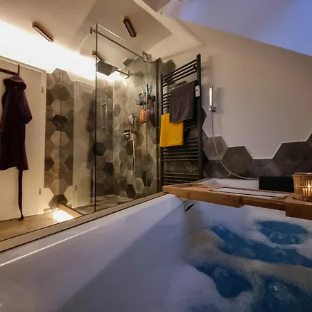 Loft Mit Whirlwanne - Stadtnah! * Nittendorf